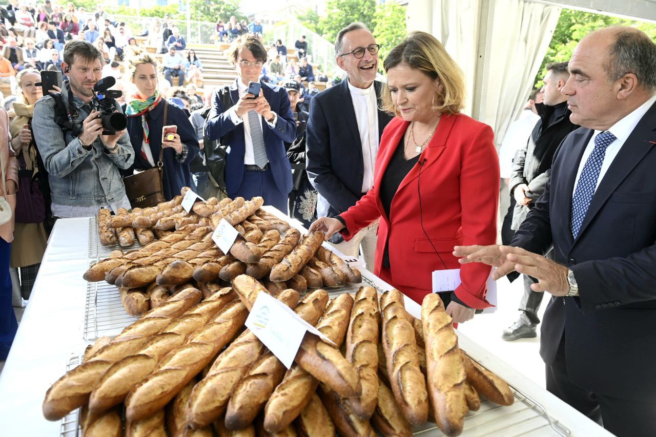 Photo d'Olivia Grégoire en visite