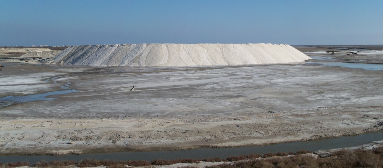 La Camargue produit à elle seule 1 million de tonnes de sel marin chaque année en moyenne